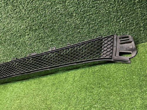 Решетка переднего бампера Mercedes E W213 (20-23)