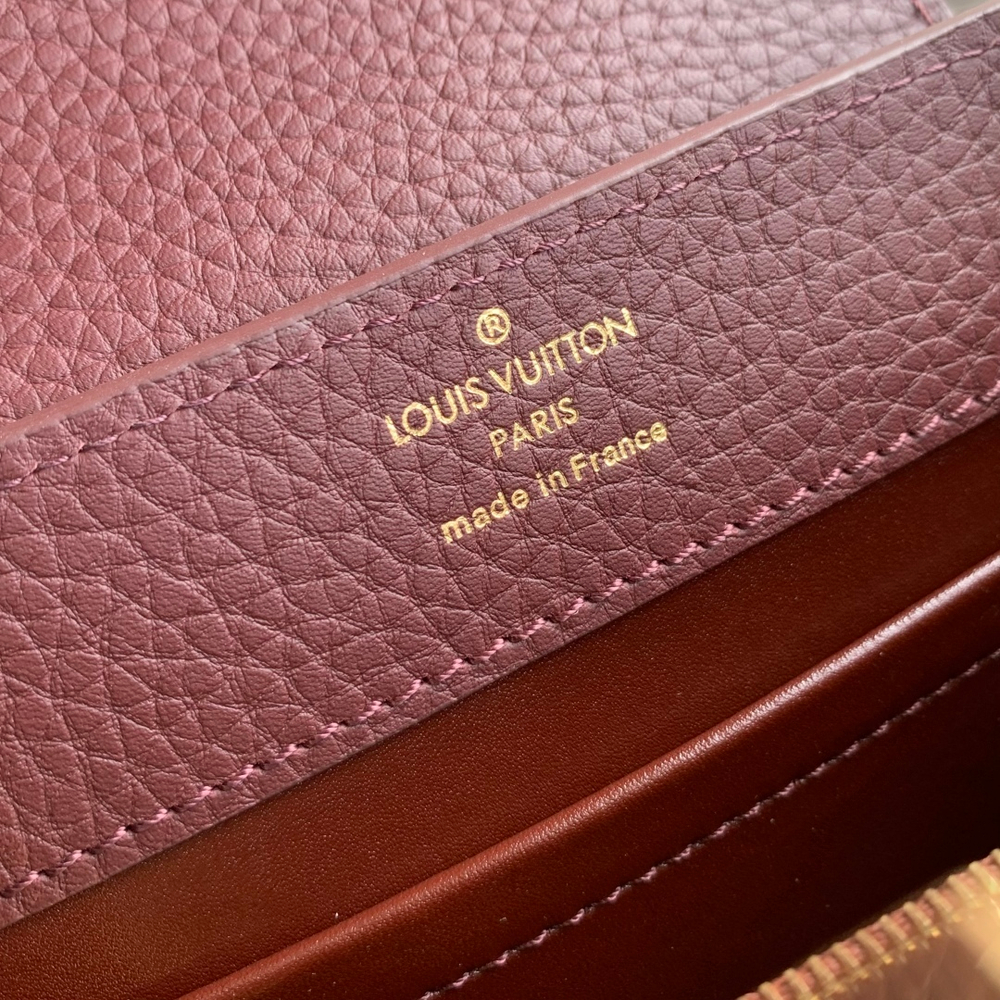 Louis Vuitton Capucines BB