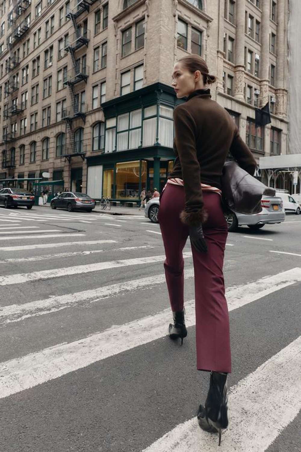 ZARA БРЮКИ ПРИТАЛЕННОГО КРОЯ, БОРДОВЫЙ