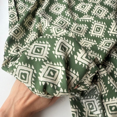 Вискоза (штапель) Зеленый орнамент