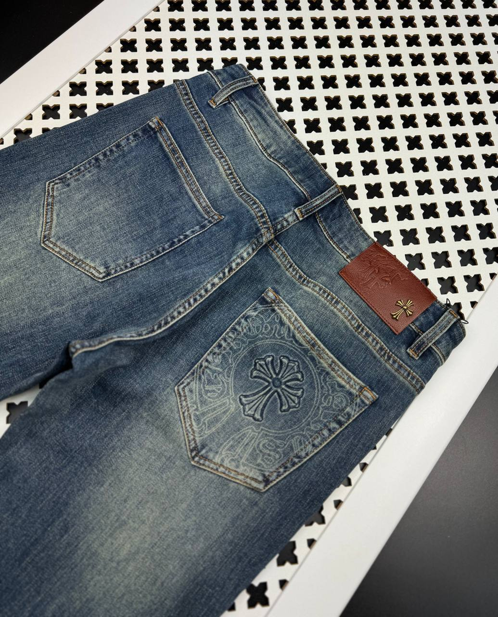 Джинсы Chrome Hearts