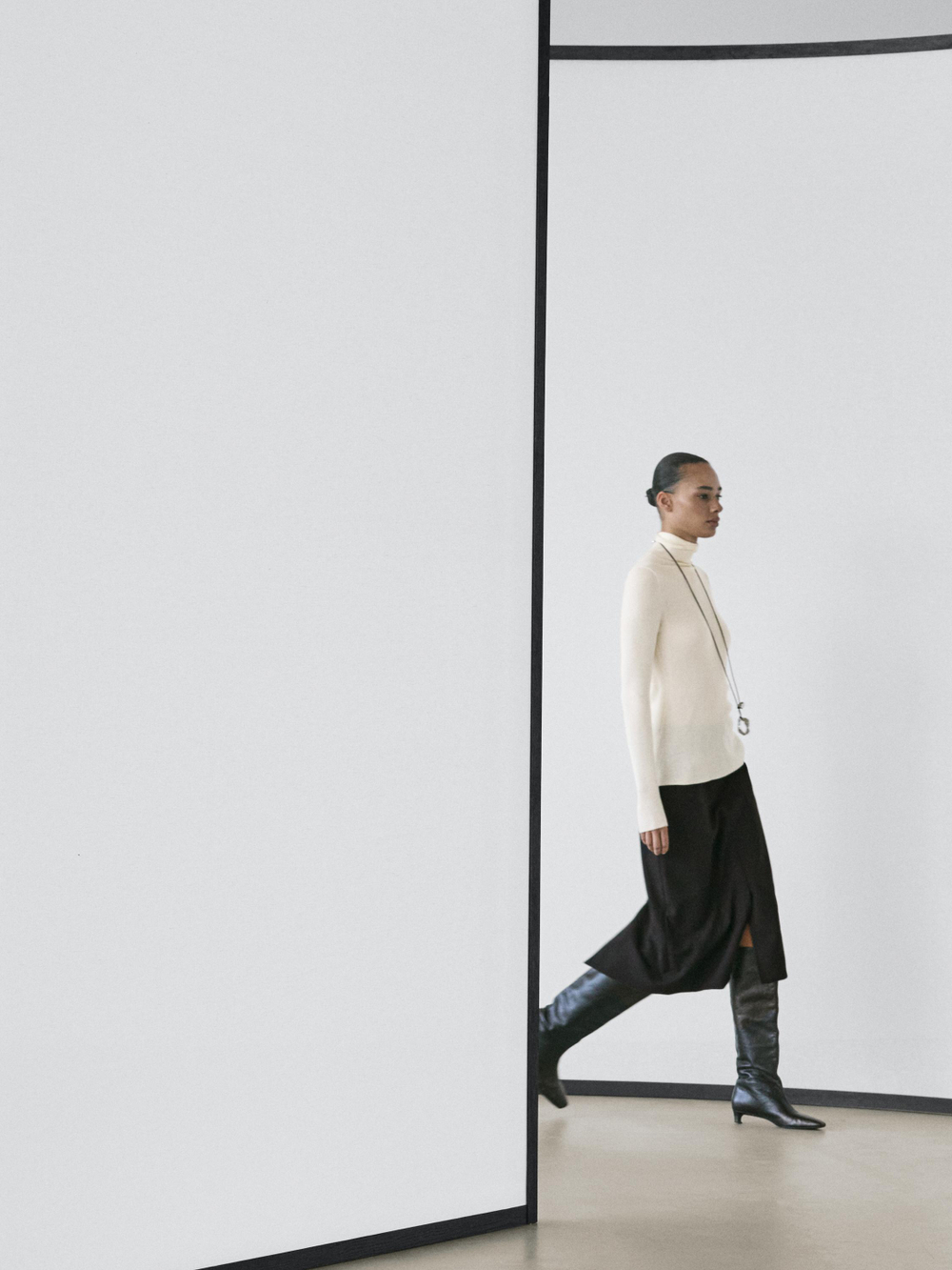 Massimo Dutti Юбка миди со складками-плиссе, черный