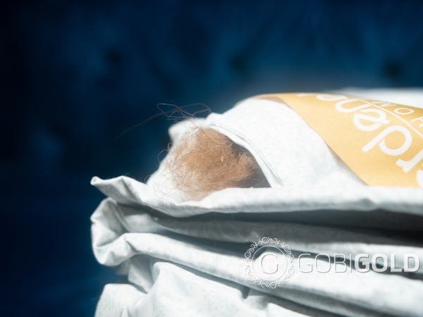 Одеяло стеганое из 100% верблюжьего пуха 200х220 см. (ERDENET) - серо-голубое