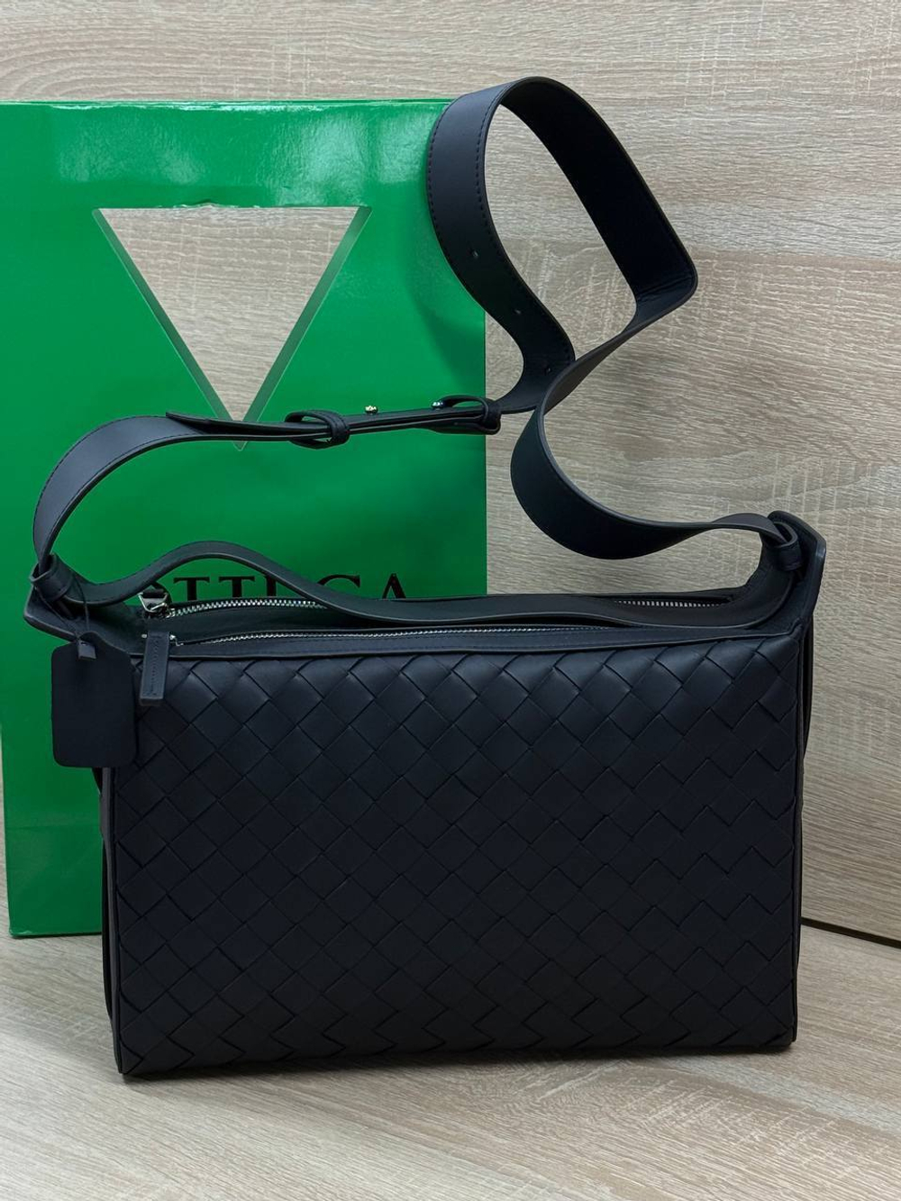 Сумка-мессенджер Bottega Veneta