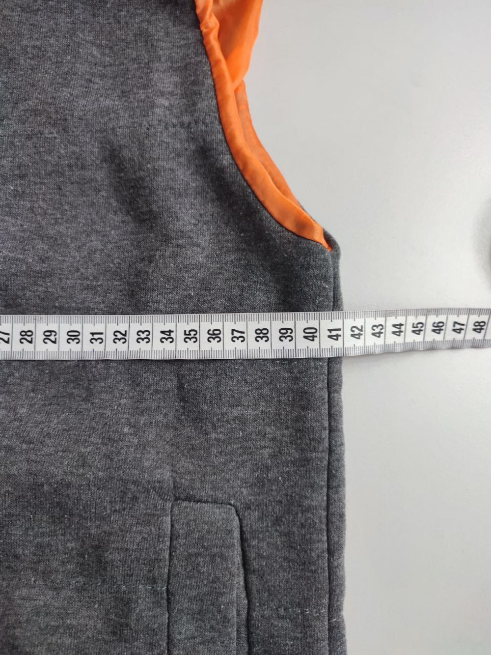 Жилет с хлопком стильный на 5-6 лет