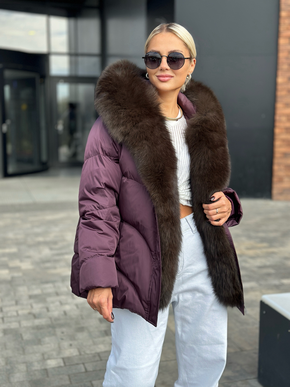 Пуховик зимний в цвете «спелая слива» с мехом финского песца 60см
