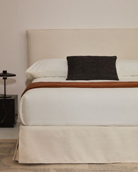 Изголовье кровати Jaira из белого шенилла со съемным чехлом для кроватей шириной до 180 см