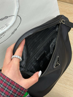 Поясная сумка Prada