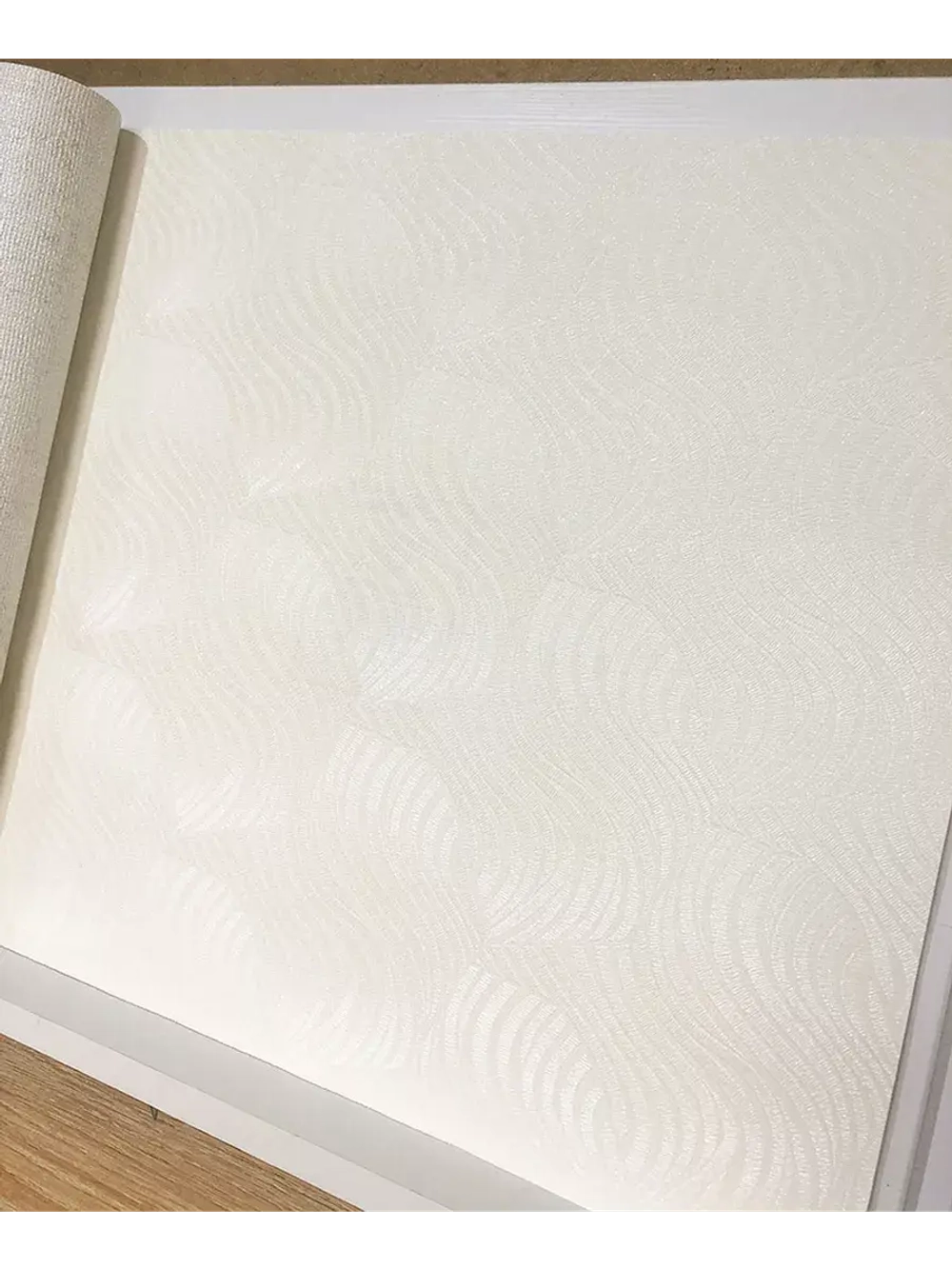 Обои флизелиновые A56001 ILLUSION Бельгия