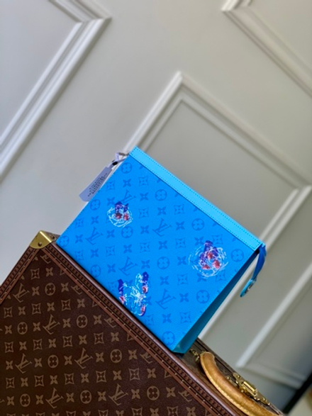 Louis Vuitton Pochette Voyage MM