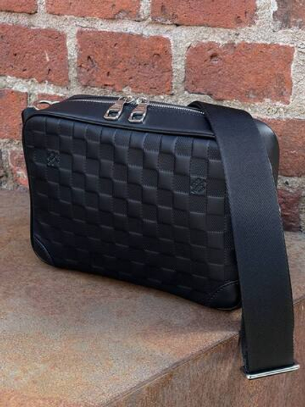 Сумка-мессенджер Louis Vuitton