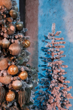 Ель искусственная заснеженная Королева Тянь Шаня 2,1м Подставка Металл 100% Литые ветки МаксКристмас