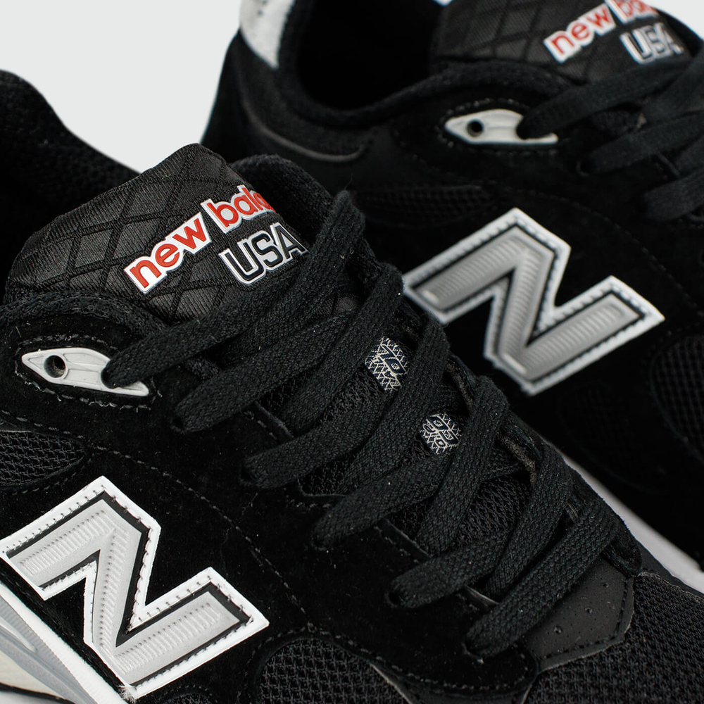 Кроссовки New Balance 990 v3 Black / White