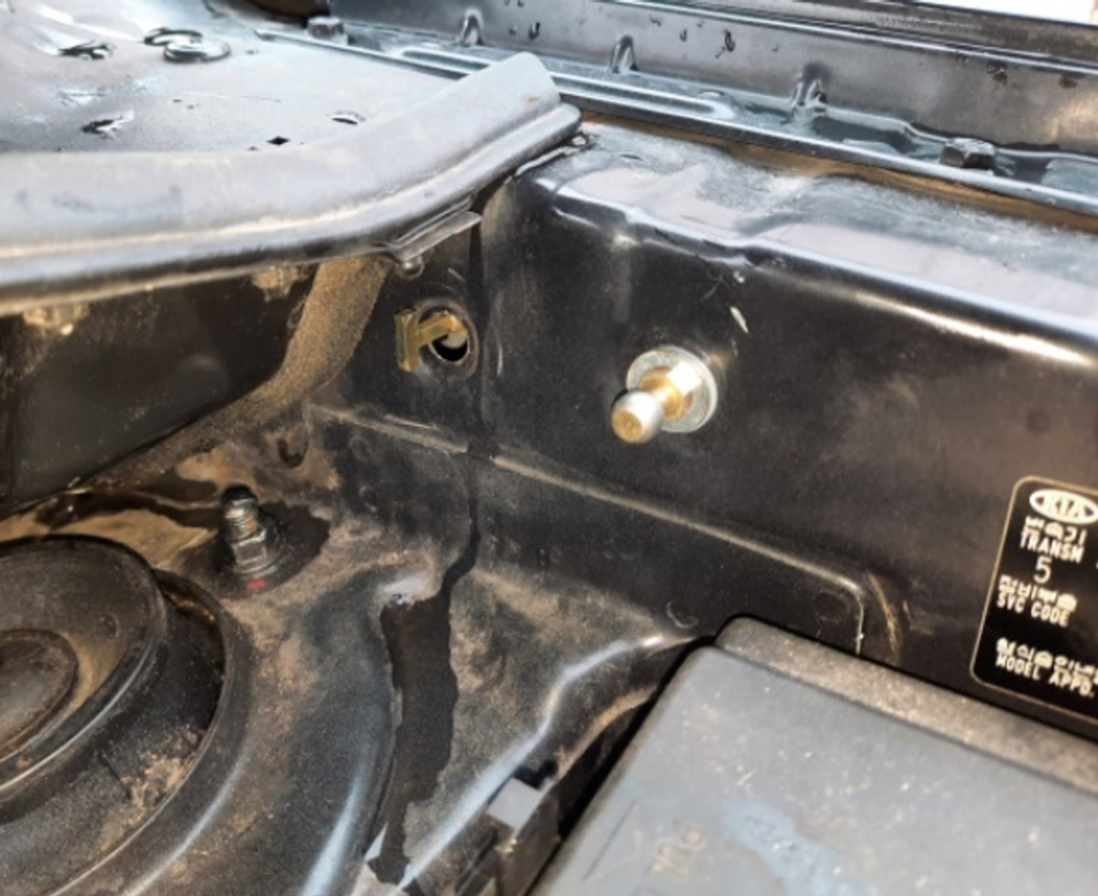 Упор (амортизатор) капота для Kia Sportage 2 (2004-2010) Autoinnovation.10-10