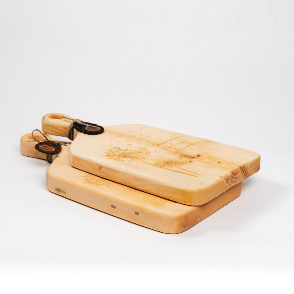 Набор из двух разделочных досок с гравировкой "Самые ценные вещи в жизни - совсем не вещи". RDN35