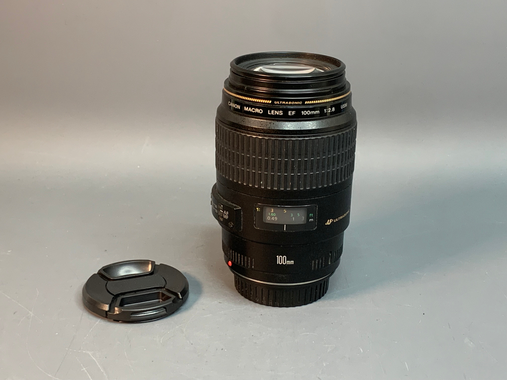 Canon EF 100mm 2.8L Macro IS USM