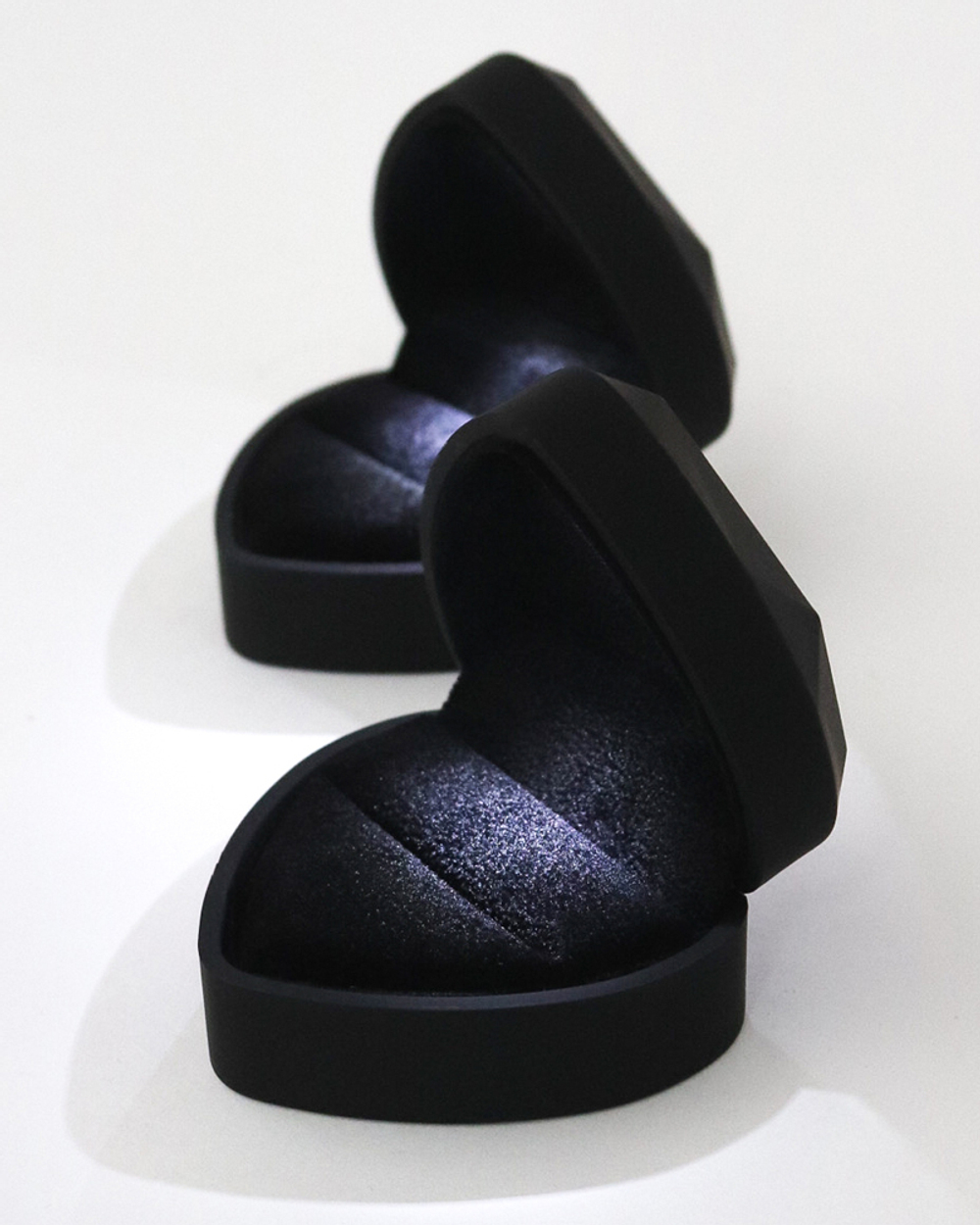 Ювелирный футляр сердечко для помолвочного украшения