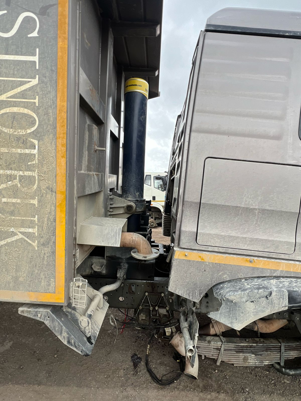 Howo T5G 8x4 Самосвал ZZ3317V386GE1 (Дизельный, 10,5 л, 440 л.с., МТ)