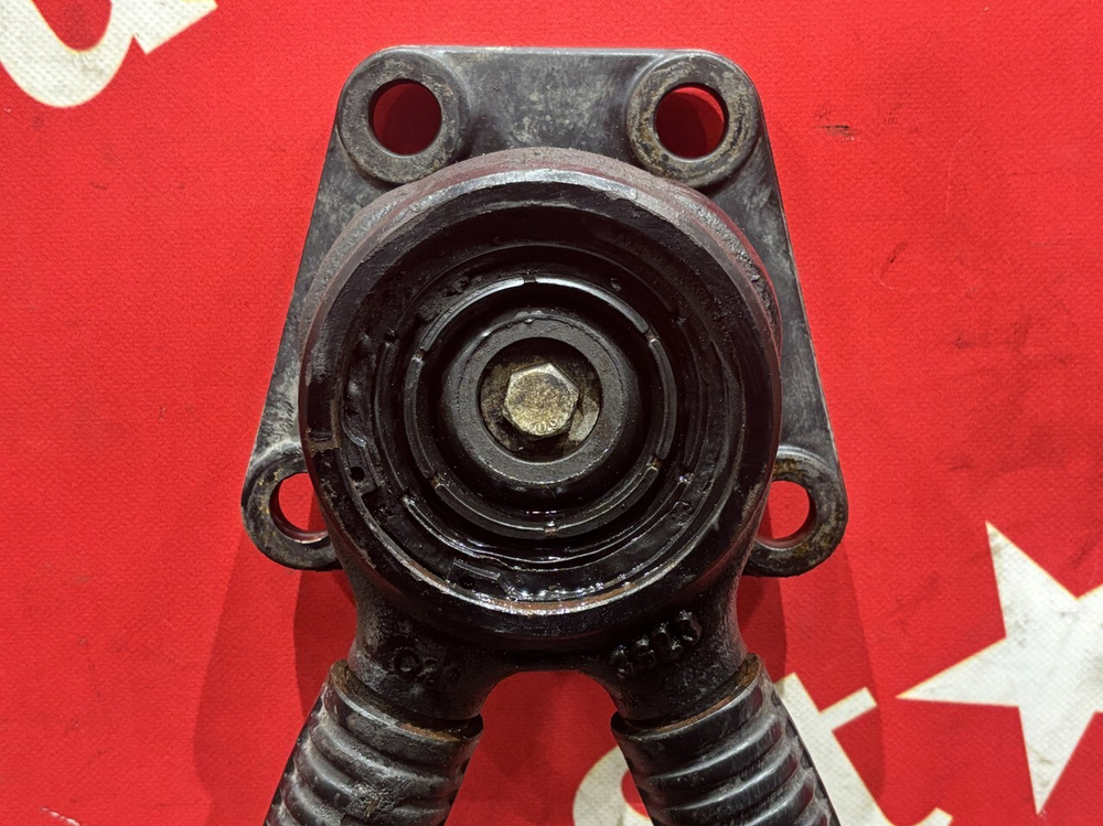 Тяга реактивная V-образная 2018г