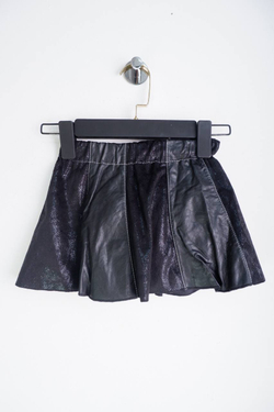 Юбка с кожаными вставками. на 4 года