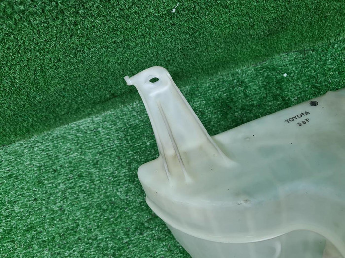 Бачок омывателя Toyota Camry 7 XV50 (2011-2014)
