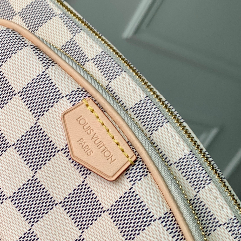 Louis Vuitton Keepit