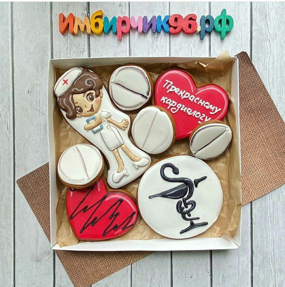 Имбирные пряники День медика