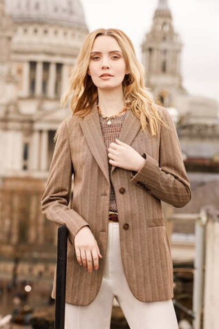 Однобортный женский жакет с рисунком «ёлочка»