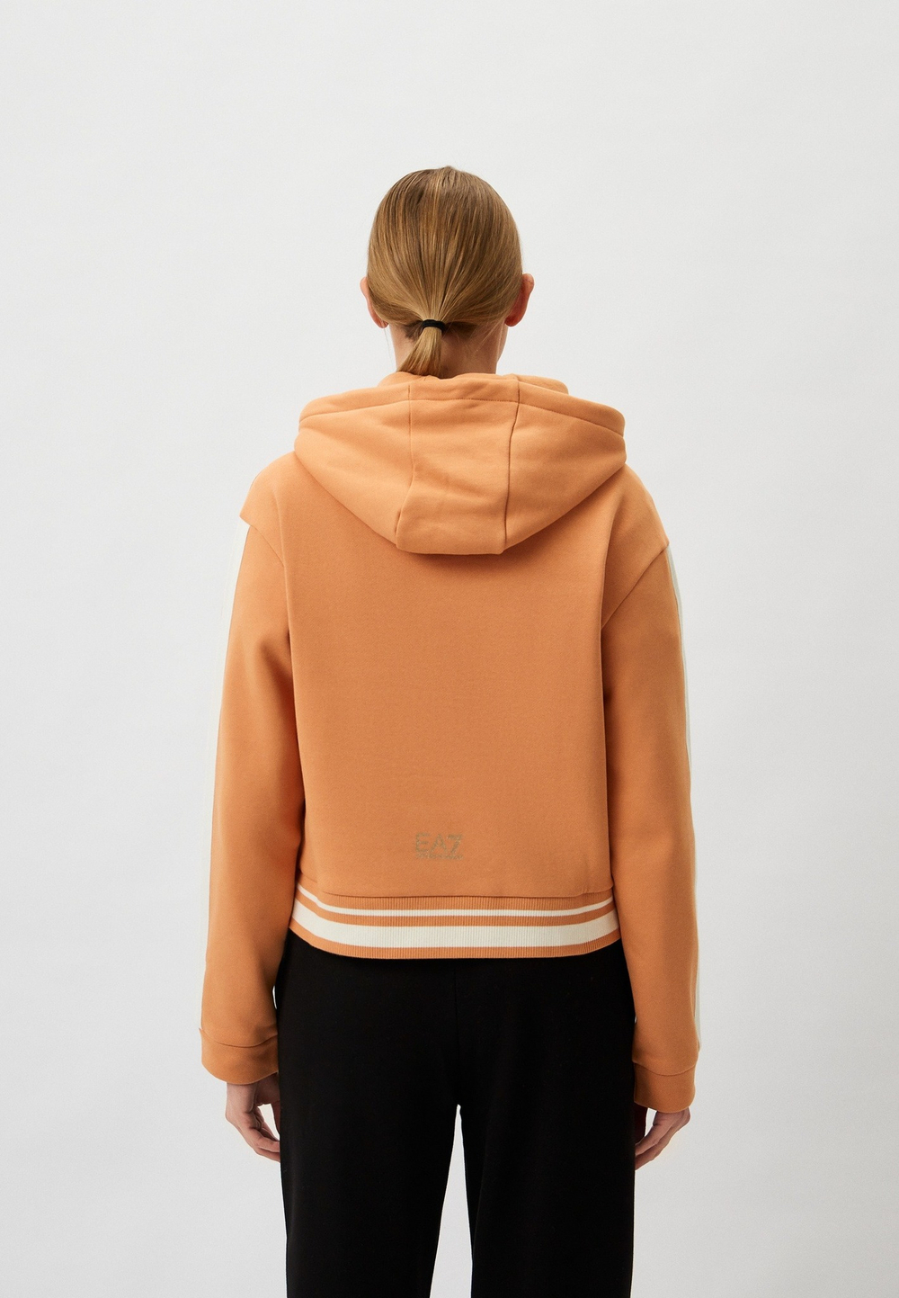 Толстовка женская EA7