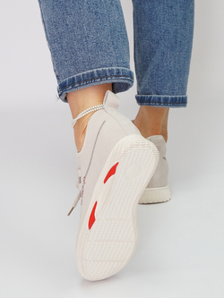 Кроссовки женские демисезонные