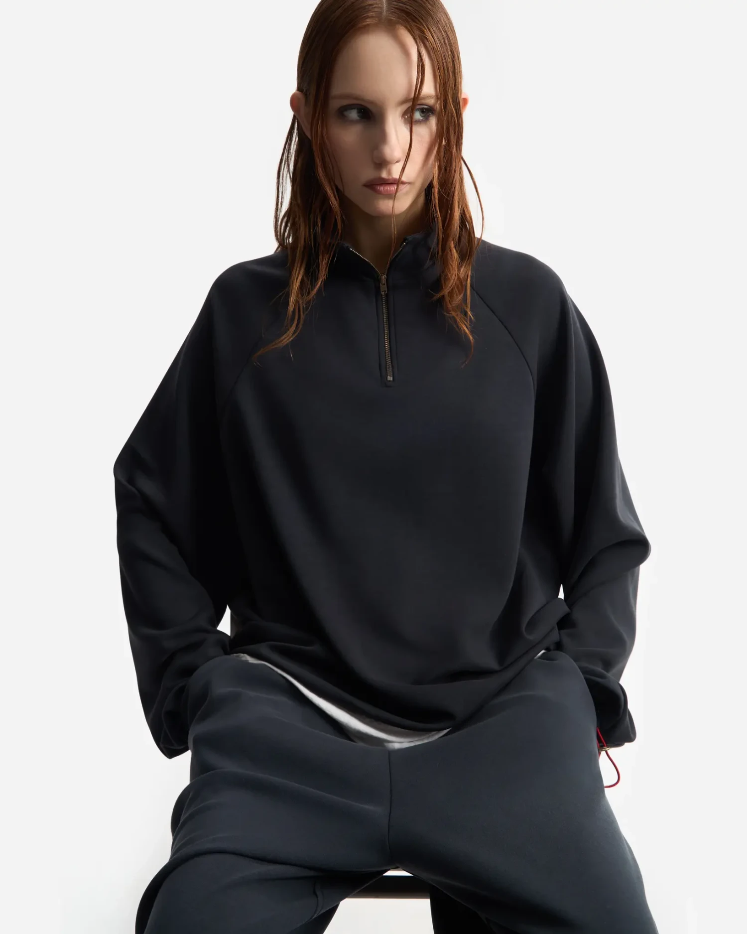 Свитшот из модала черный