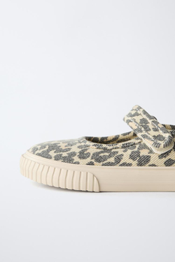 ZARA КРОССОВКИ BAREFOOT С АНИМАЛИСТИЧЕСКИМ ПРИНТОМ, ПЕСОЧНО-КОРИЧНЕВЫЙ