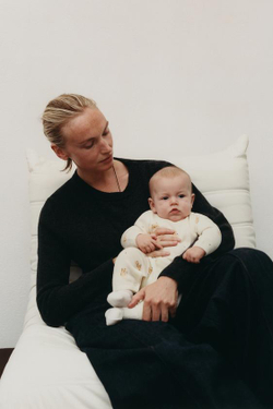 ZARA ДЛИННЫЙ КОМБИНЕЗОН С МИШКАМИ ИЗ 100% ШЕРСТИ МЕРИНОСА, СЛОНОВАЯ КОСТЬ