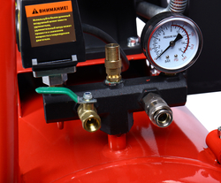 Компрессор пневматический 220В 3.0кВт 8атм. 400л/мин. ресивер-200л поршневой ременной GTE