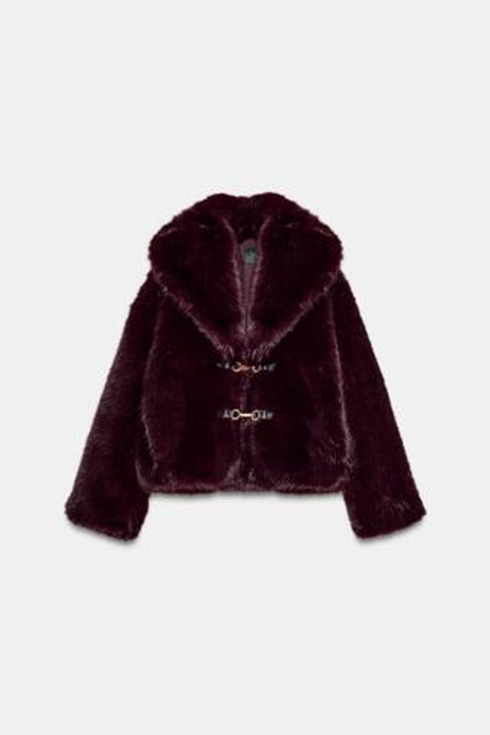 ZARA КОРОТКАЯ ШУБА ИЗ ИСКУССТВЕННОГО МЕХА С ЗАСТЕЖКАМИ-ТОГГЛ, БУРГУНДИ