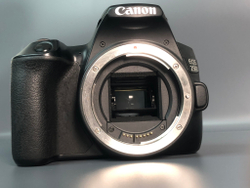 Canon 250D + 18-55mm 4-5.6 IS STM 26.000 кадров