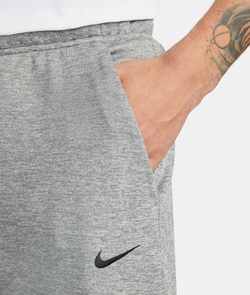 Теннисные брюки Nike Therma-FIT Tapered Fitness - dark grey heather/particle grey/black