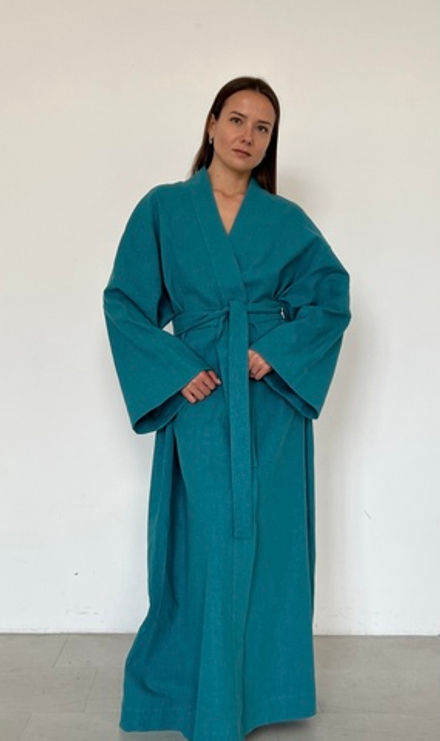 Кафтан лазурный с нашивкой