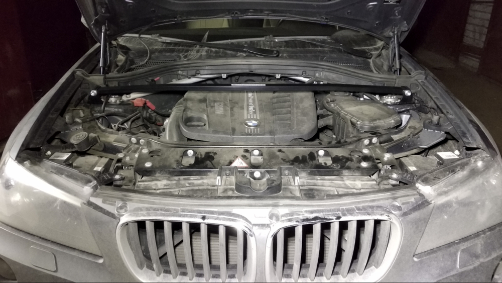 Распорка передних стоек BMW X3 F 25 (ПОД ЗАКАЗ)