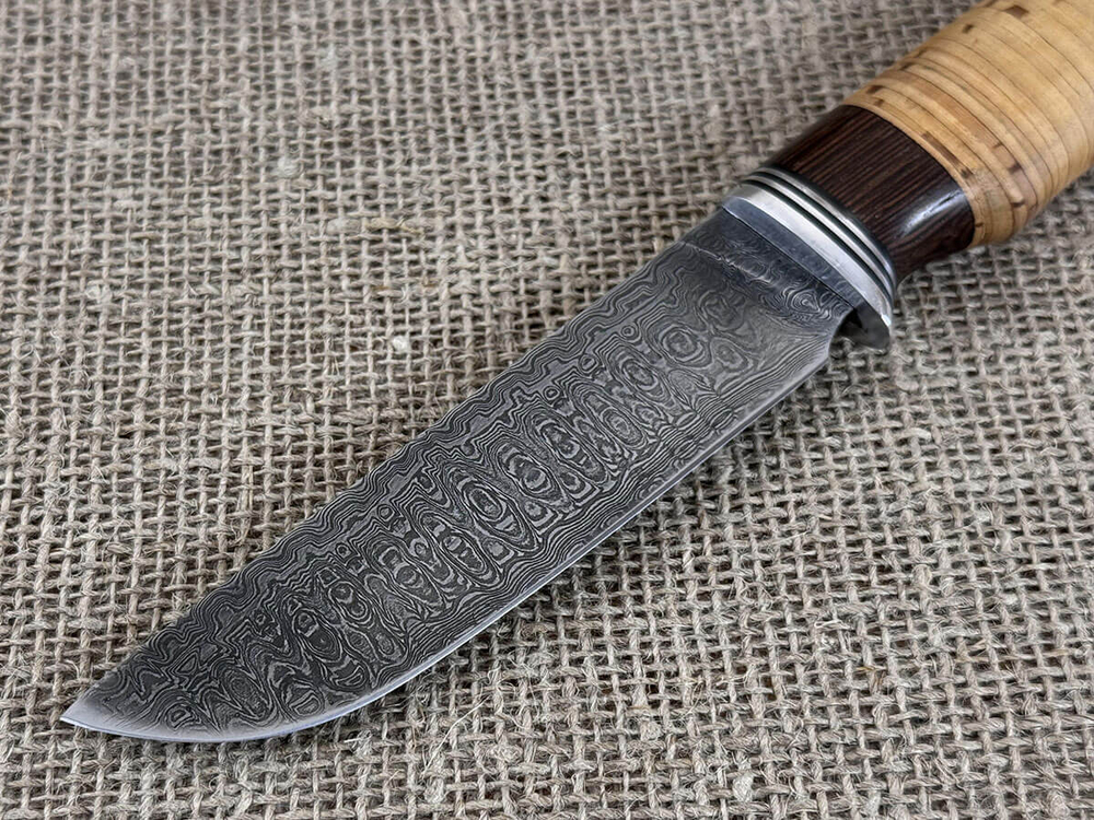 Нож "Охотник", дамасская сталь, рукоять наборная береста / венге