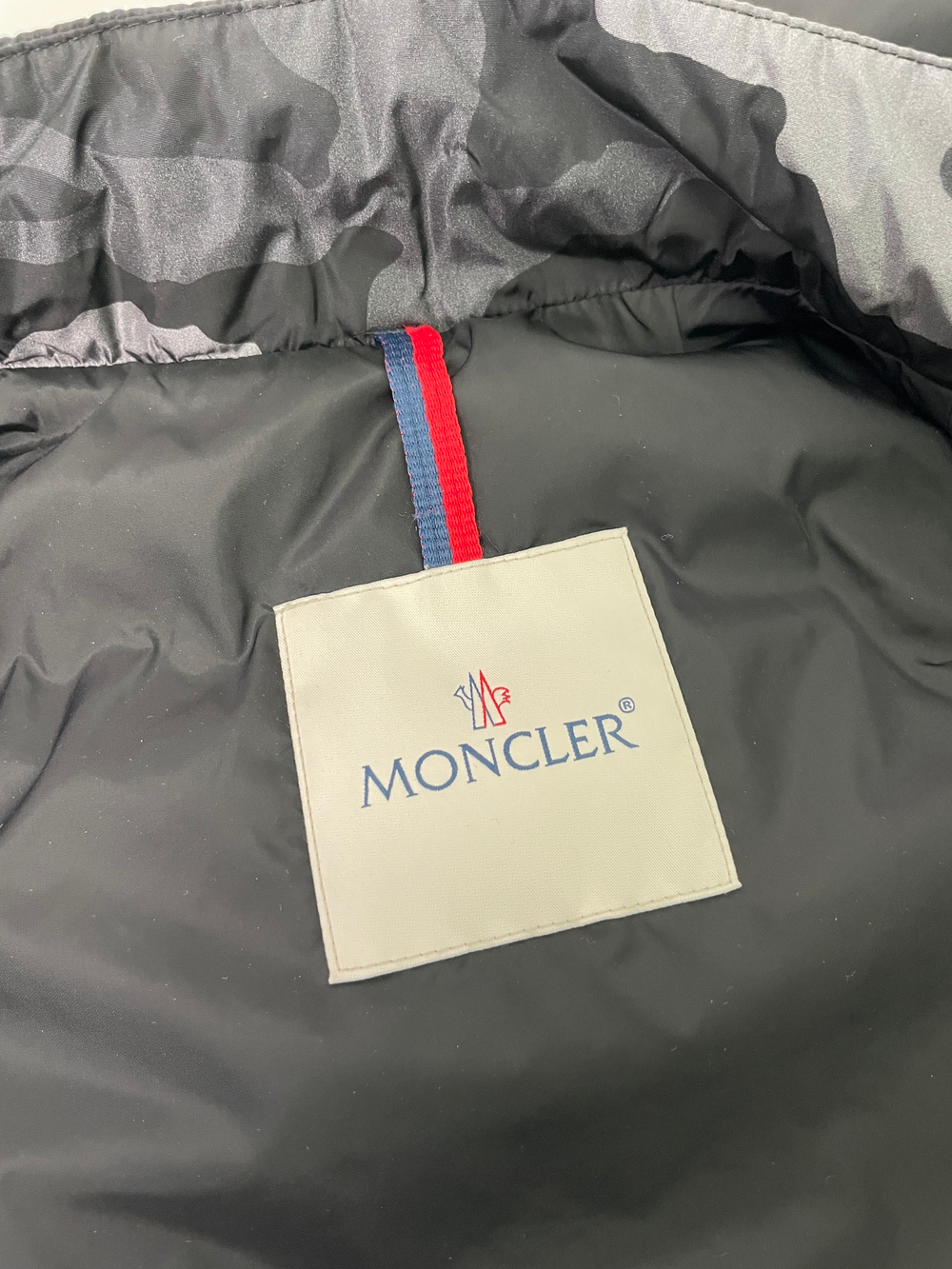 Жилет Moncler