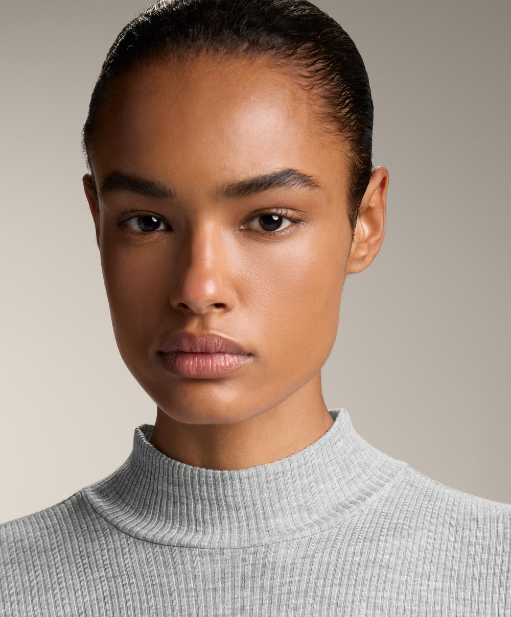 Oysho Футболка Base Layer в рубчик с высоким воротником и лиоцеллом, серый