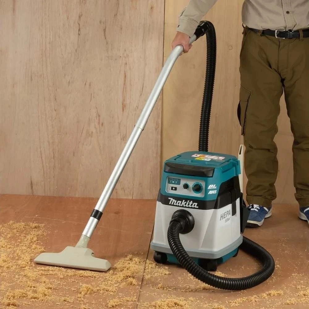 Пылесос строительный Makita DVC157LZX3 (уборка: сухая) белый