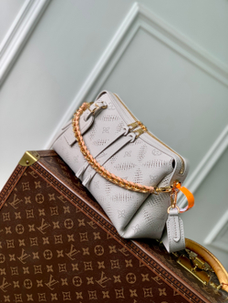 Louis Vuitton Hand It All PM
