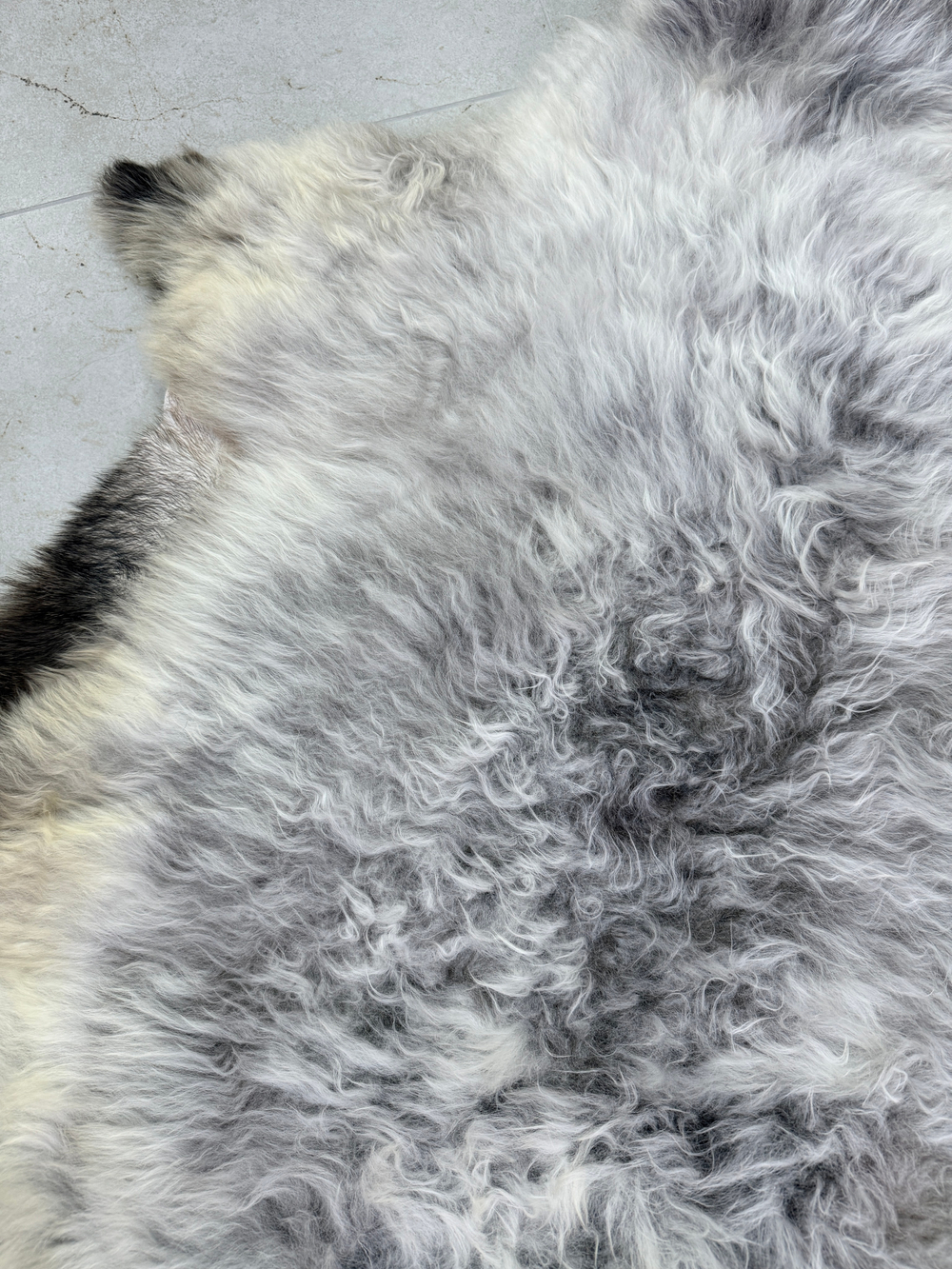 Шкура коврик меховой прикроватный овчина, 120х65 см.