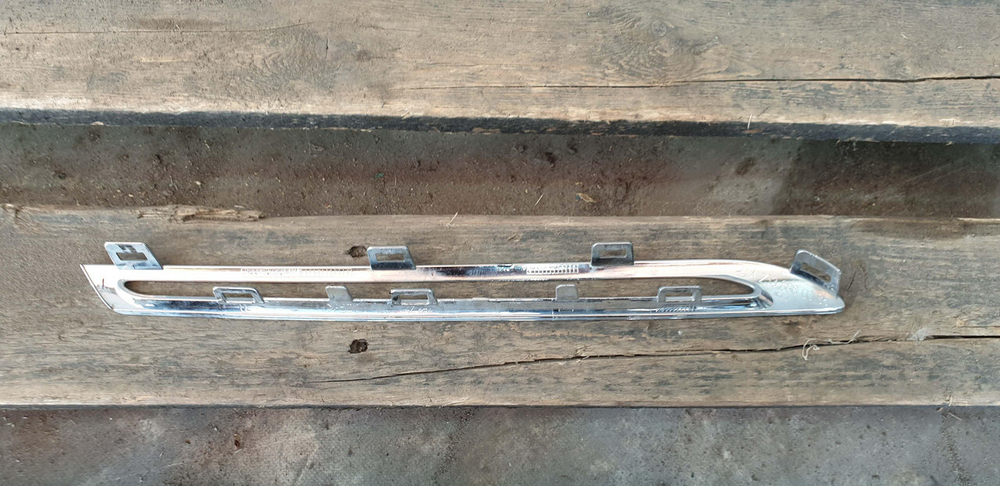 Молдинг решетки радиатора Mercedes GLC (X253) 15-19 Б/У Оригинал A2538880385