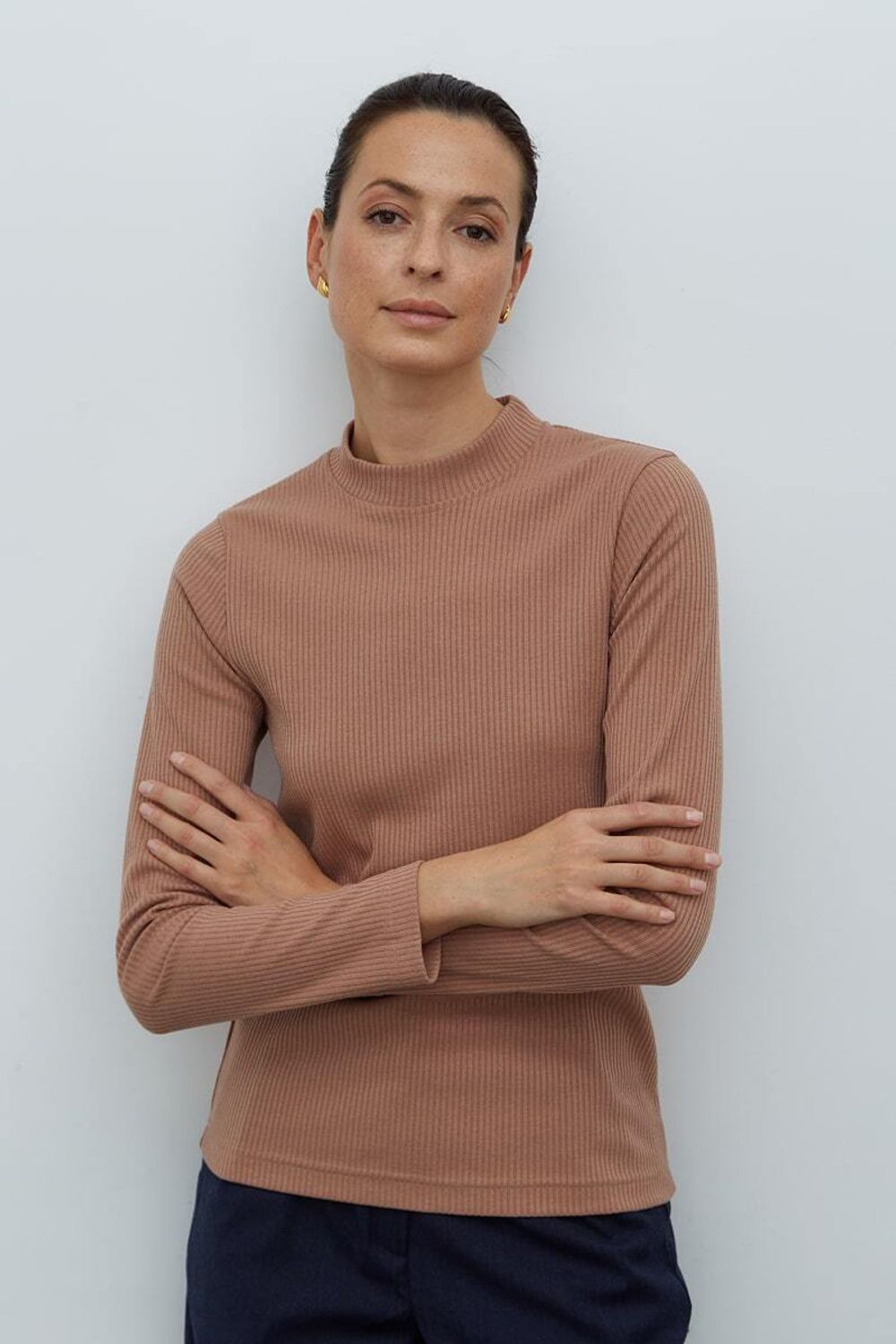 Водолазка бежевая (размер M)