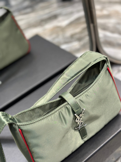 Saint Laurent Le 5 à 7 Hobo Bag