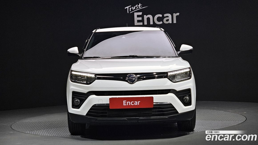 KG Mobility (Ssangyong) Very New Tivoli Бензин 1.5 2WD (11.2020)