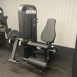 U3002D (E5002) Разгибание ног сидя. Стек 109 кг